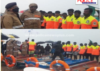 மக்களை மீட்பதற்காக 100 நீச்சல் வீரர்கள் தயார்