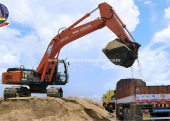 லாரியில் மணல் திருடியவர் கைது!