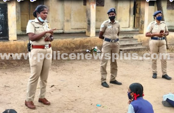 பள்ளி மாணவிகளுக்கு விழிப்புணர்வு