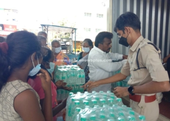 நியூஸ் மீடியா அசோசியேசன் சார்பாக புனித தோமையார் மலை பகுதியில் ஆதரவற்றோருக்கு அன்புணவு அளிக்கப்பட்டது