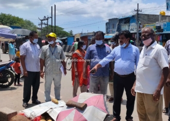 மீஞ்சூர் பஜார் வீதியில் கட்டாயம் முக கவசம் அணிய வேண்டி விழிப்புணர்வு
