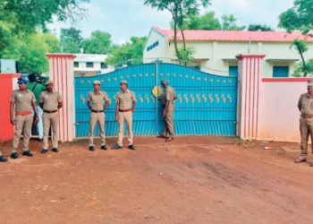 திருவள்ளூர் அருகே  மாணவி தற்கொலை,  சி.பி.சி.ஐ.டி.  காவல்துறையினர் தீவிர  விசாரணை!