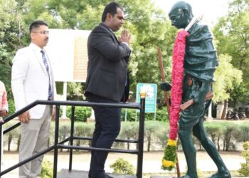 காந்தி அருங்காட்சியகத்தில்,மதுரை மாவட்ட ஆட்சித்தலைவர்!