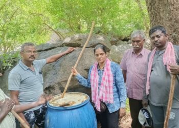 காவல்துறையினர் நடத்திய தேடுதல் வேட்டையில், கள்ளச்சாராய ஊரல்!