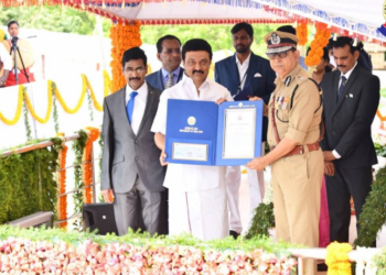 காவல் ஆணையாளருக்கு, விருது வழங்கிய முதல்வர்!