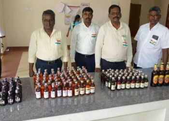 குடியாத்தத்தில், 145 மதுபாட்டில்கள் பறிமுதல்!