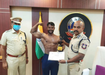 வெற்றிபெற்ற காவலருக்கு, காவல்ஆணையரின் பாராட்டு!