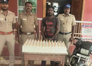 திண்டிவனத்துக்கு, சாராயம் கடத்தியவா் கைது!