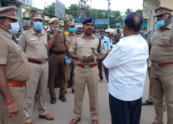 நேரடியாக மக்களிடம் சென்று, குறைகளை கேட்டறிந்த காவல் ஆணையர்!