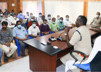 கடை உரிமையாளர்களிடம், காவல்துறையினர் ஆலோசனை கூட்டம்!