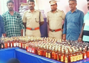 மதுபானம் கடத்தி வந்த, மூன்றுபேர் கைது!