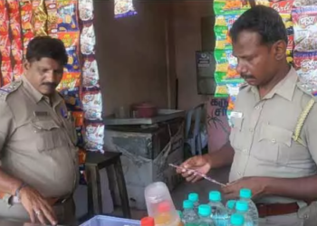 பெட்டி கடைகளில், காவல்துறையினர் அதிரடி சோதனை!