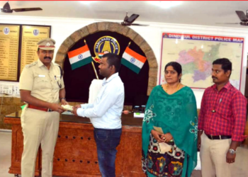 இணையவழியில் மோசடி,பணம் மீட்டு உரியவரிடம் ஒப்படைப்பு!