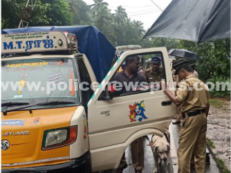 கேரள எல்லையில் காவல்துறையினர், தீவிர வாகனசோதனை!