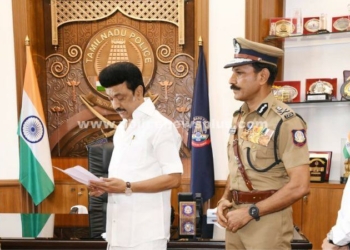 காவல்துறையினரிடம், மனுக்களை பெற்ற முதல்வர்!