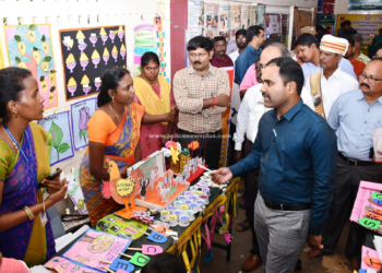 திட்டங்கள் குறித்த கண்காட்சி: ஆட்சியர்: