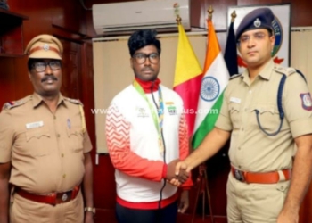 தங்கப் பதக்கம் வென்ற வாலிபருக்கு எஸ்.பி பாராட்டு!