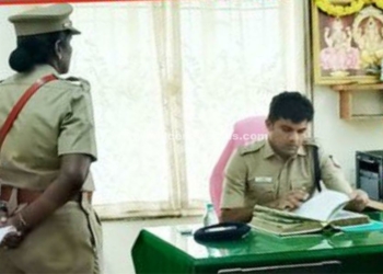 காவல்நிலைய பதிவேடுகளை ஆய்வு செய்த S.P