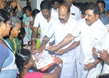 குழந்தைகளுக்கு தங்க மோதிரம் வழங்கும் விழா!