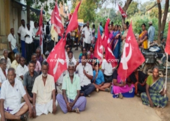 ரயில்வே நிர்வாகத்தை கண்டித்து,  சாலை மறியல் போராட்டம்!