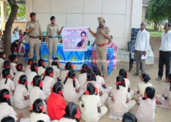 புதுமைப்பெண் திட்டம் பற்றி காவல்துறையினர்