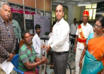 மாற்றுத்திறனாளிளுடன் மாவட்ட ஆட்சித்தலைவர்