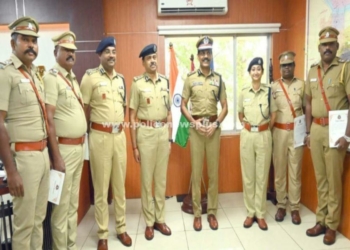 காவல்துறையினரை பெருமைப்படுத்திய டி.ஜி.பி அவர்கள்