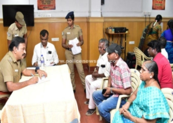 பொதுமக்களின் மனுக்களுக்கு சிறப்பு விசாரணை நடத்தி தீர்வு