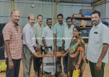 நண்பர்கள் குழு சார்பில் ஏழை விதவைப் பெண்களுக்கு தையல் இயந்திரம்