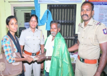 முதியவரின் செயலை பாராட்டிய காவல்துறையினர்