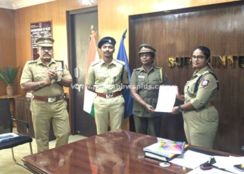 CCTNS பிரிவில் சிறப்பாக பணிபுரிந்த காவல்துறையினரை கௌரவித்த S.P