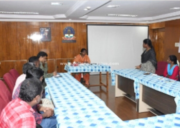 காவலர்களுடன் கலந்துரையாடும் நிகழ்ச்சி