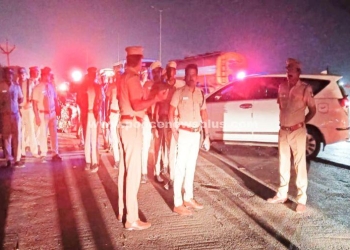 போலீசார் அதிரடி சோதனை