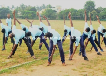 காவலர்களின் வாராந்திர கவாத்து பயிற்சி