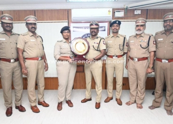 சிறப்பாக பணியாற்றிய எஸ்பிக்கு நினைவு பரிசு