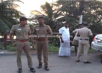 போலீசார் வாகன சோதனை