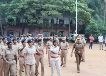 காவலர்களுக்கு வாராந்திர கவாத்து பயிற்சி