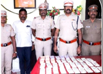 துணிக்கடையில் திருடிய நபர்கள் கைது