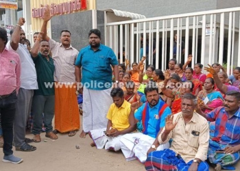 மாநகராட்சி துப்புரவு பணியாளர்கள் போராட்டம்