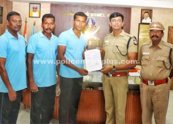 சிறப்புடன் செயல்பட்ட காவல்துறையினரை பாராட்டிய S.P