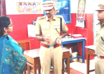 காவல் நிலையத்தை ஆய்வு செய்த மாவட்ட ஆட்சியர்