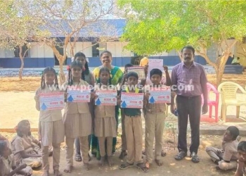 குழந்தைகளிடம் விழிப்புணர்வு ஏற்படுத்திய காவலர்கள்