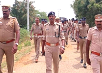 தேர்தலை முன்னிட்டு காவல்துறையினர் மற்றும் ரயில்வே பாதுகாப்பு  இணைந்து  அணிவகுப்பு