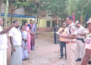 பதட்டமான வாக்குச்சாவடிகளை பார்வையிட்டS.P