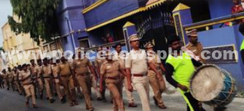 ஆயுதப்படை காவலர்கள் மற்றும் காவல்துறையினர் இணைந்து கொடி அணிவகுப்பு