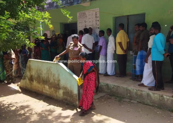 மயிலாடுதுறை மாவட்டத்தில் மக்கள் அச்சமின்றி வாக்குப்பதிவு