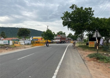 காவல்துறையினருக்கு பொதுமக்கள் பாராட்டு