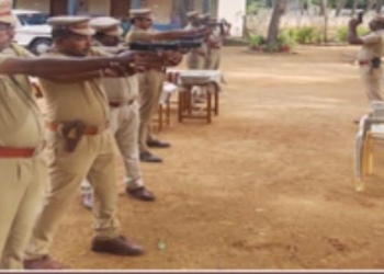 காவலர்களுக்கு துப்பாக்கி சுடும் பயிற்சி