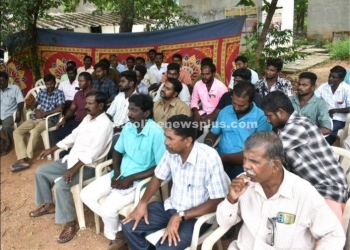 மின்சார ஊழியர்கள் தர்ணா போராட்டம்