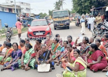 பொதுமக்கள் சாலை மறியல் போராட்டம்